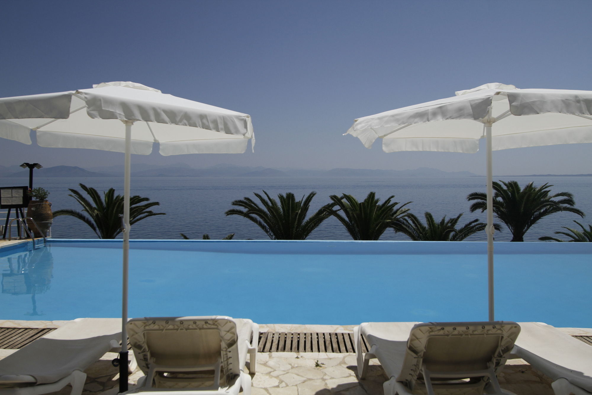 Corfu Maris Bellos Benitses  Zewnętrze zdjęcie